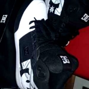 High top DC Shoes